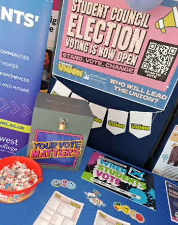 Student Union voting desk
