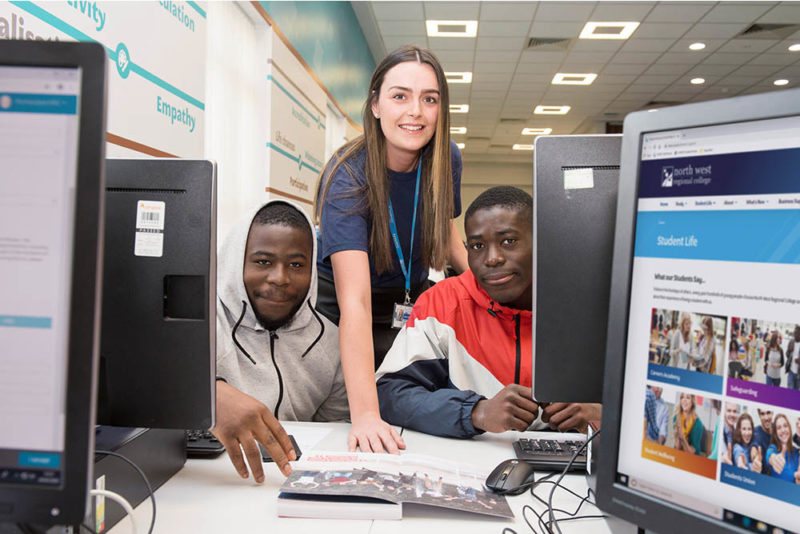 Results days 2021 staff helping students apply for a course